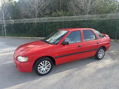 MEHMET ARAT'tan FORD ESCORT 1.6 CLX KLİMALI KREDİ KARTI ÇEKİLİR