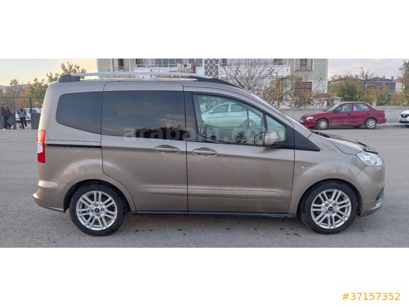 Otomobil Ruhsatlı Ford Tourneo Courier 1.5 TDCi Titanium Plus 2020 Model