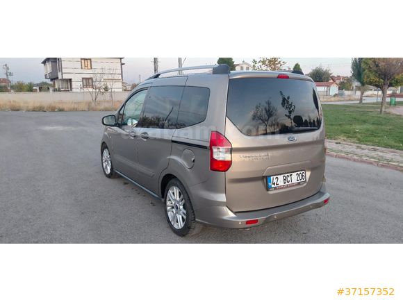 Otomobil Ruhsatlı Ford Tourneo Courier 1.5 TDCi Titanium Plus 2020 Model