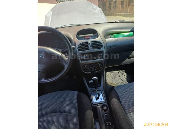 TEMİZ Peugeot 206 1.4 X-Line 2004 Model