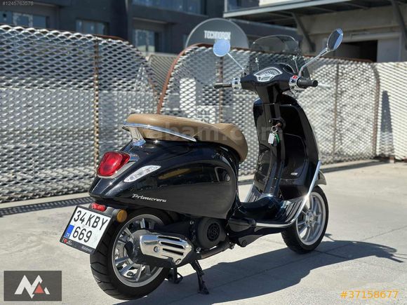 VESPA PRİMAVERA 125cc ÖN CAM EKS HATASIZ ABS SİYAH-TABA 3000km