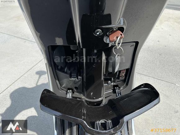 VESPA PRİMAVERA 125cc ÖN CAM EKS HATASIZ ABS SİYAH-TABA 3000km