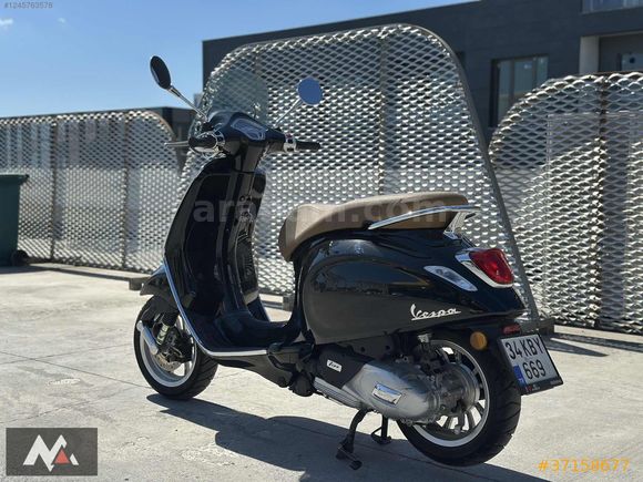 VESPA PRİMAVERA 125cc ÖN CAM EKS HATASIZ ABS SİYAH-TABA 3000km