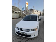 Sahibinden Citroen C-Elysee 1.6 HDi Attraction2013Model airbeg işlemli dir ağır hasar kaydı yoktur temiz arabadır bütün bakımları zamanında yapıldı  