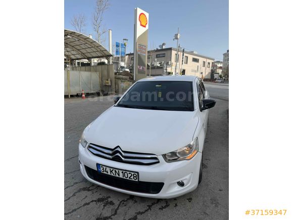 Sahibinden Citroen C-Elysee 1.6 HDi Attraction2013Model airbeg işlemli dir ağır hasar kaydı yoktur temiz arabadır bütün bakımları zamanında yapıldı  