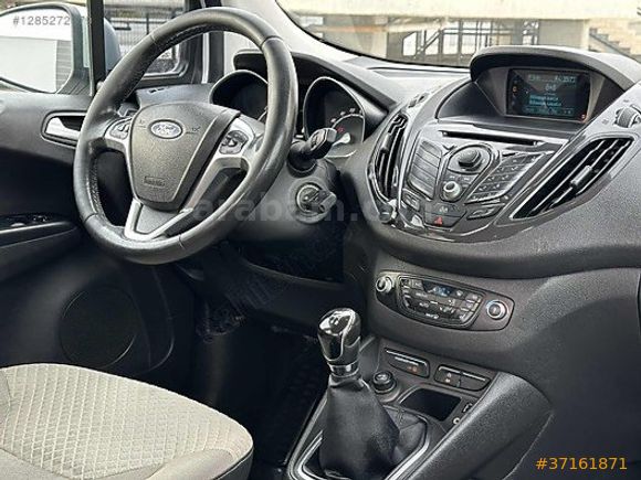 ""OTOMOBİL RUHSATLI TİTANİUM PLUS KUSURSUZ TEMİZLİKTE""