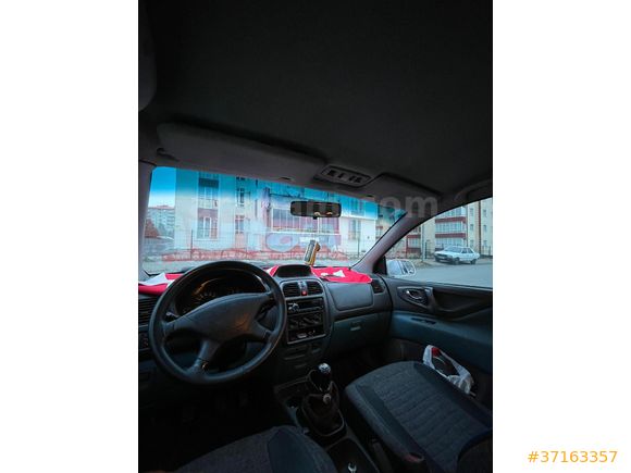 Sahibinden Mitsubishi Space Star 1.3 2001 Model