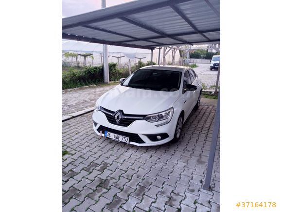 Sahibinden Renault Megane 1.6 Joy 2017 Model Sakarya 93.000 km Lacivert