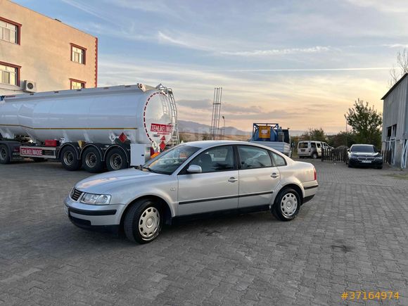 Sahibinden Volkswagen Passat 1.8 Trendline 2000 Model 