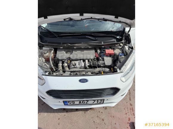 Sahibinden Ford Tourneo Courier 1.5 TDCi Titanium Plus 2018 Model 