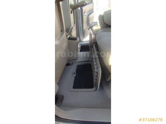 Sahibinden Renault Scenic 2.0 Privilege 2005 Model