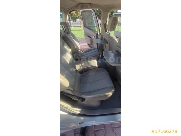 Sahibinden Renault Scenic 2.0 Privilege 2005 Model