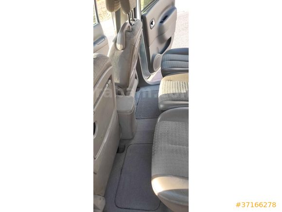 Sahibinden Renault Scenic 2.0 Privilege 2005 Model