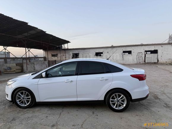 Ford Focus 1.5 TDCi Trend X 2016 Model  