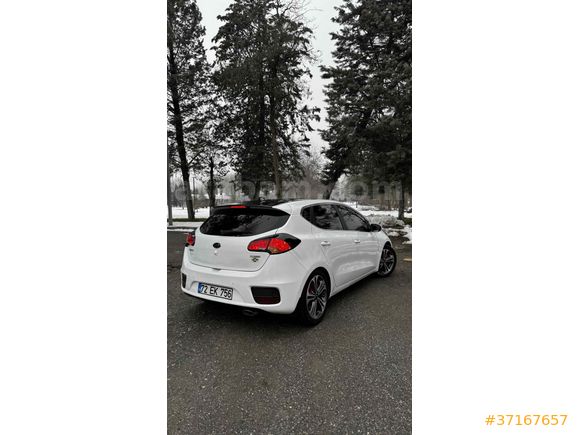 Sahibinden Kia Ceed 1.6 CRDi Premium 2015 Model 