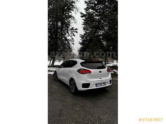 Sahibinden Kia Ceed 1.6 CRDi Premium 2015 Model 