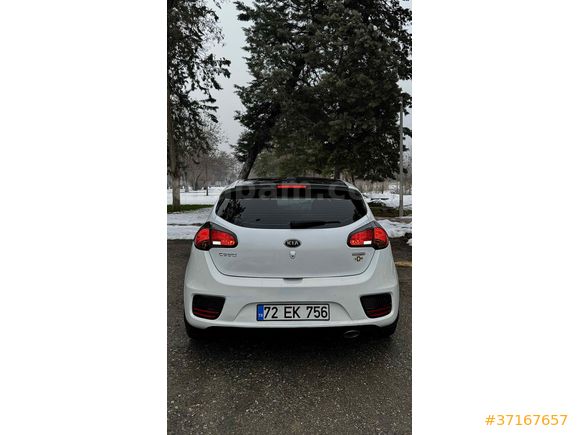 Sahibinden Kia Ceed 1.6 CRDi Premium 2015 Model 