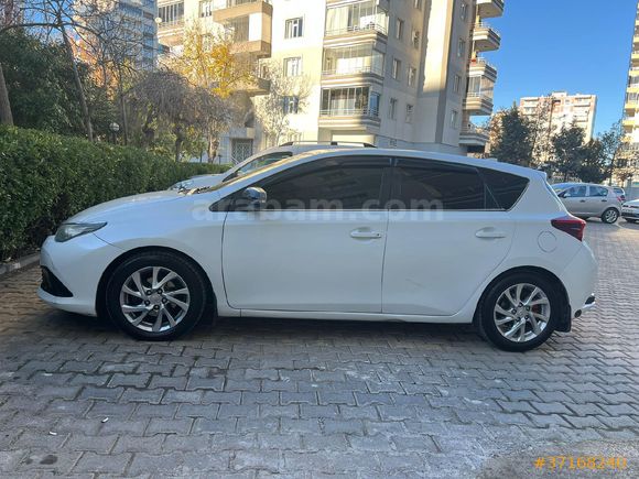 Sahibinden Toyota Auris 1.6 Active Skypack 2016 Model