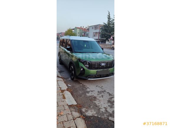Sahibinden Ford Tourneo Courier 1.5 EcoBlue Active 2024 Model  26500 km Yeşil (metalik)