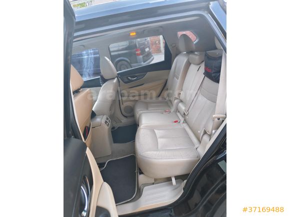 Sahibinden Nissan X-Trail 1.6 dCi Platinum Premium Pack 2016 Model İzmir 196.000 km Siyah