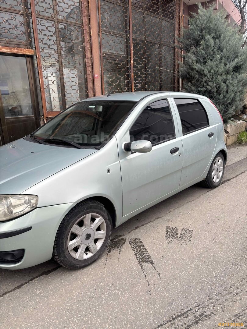 Sahibinden Fiat Punto 1.3 Multijet Shine 2004 Model İstanbul 125.000 km Yeşil (metalik) 3
