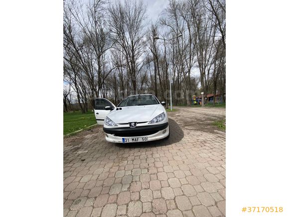 Sahibinden Peugeot 206 1.6 XT 2001 Model  270.000 km Beyaz