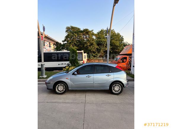 Sahibinden Ford Focus 1.6 Ghia 2005 Model