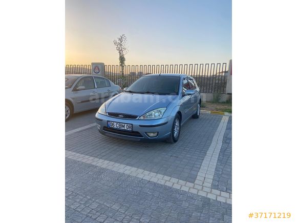 Sahibinden Ford Focus 1.6 Ghia 2005 Model