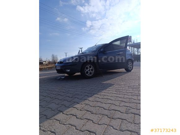 Sahibinden Ford Focus 1.6 Ghia 2002 Model