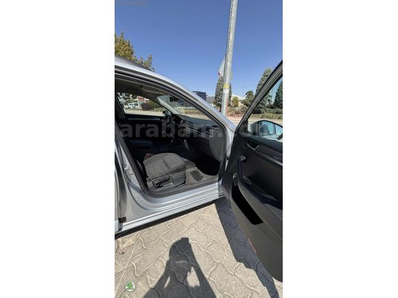 SKODA KONMAR'DAN SUPERB COMBI 1.6 TDİ 120 PS