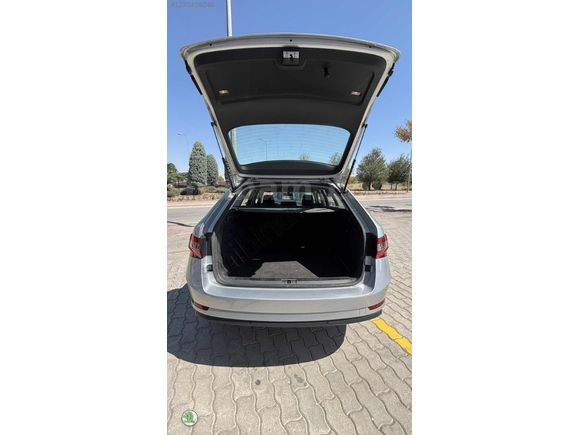 SKODA KONMAR'DAN SUPERB COMBI 1.6 TDİ 120 PS