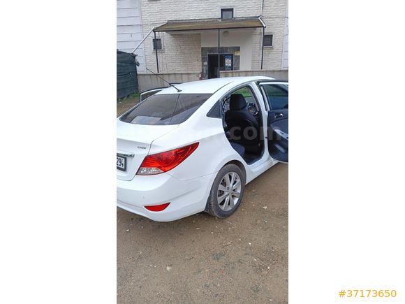Sahibinden Hyundai Accent Blue 1.6 CRDI Prime 2014 Model