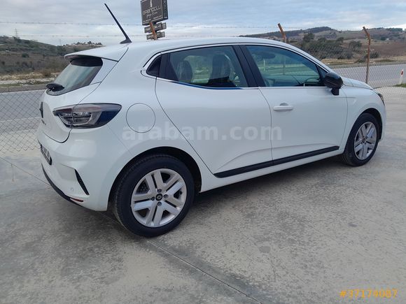 Sahibinden Renault Clio 1.0 TCe Evolution 2025 Model 