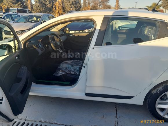 Sahibinden Renault Clio 1.0 TCe Evolution 2025 Model 