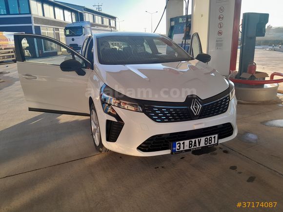 Sahibinden Renault Clio 1.0 TCe Evolution 2025 Model 