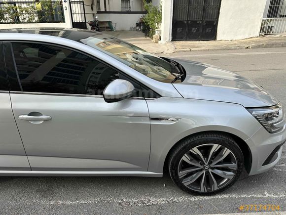 Sanruflu megane  hatasız en dolusu