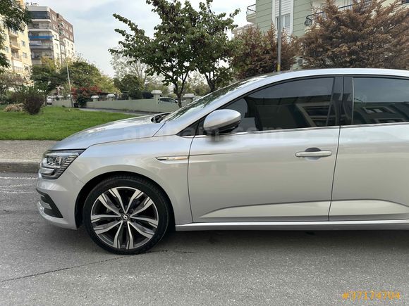 Sanruflu megane  hatasız en dolusu