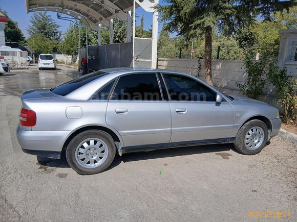 Sahibinden Audi A4 Sedan 1.6 2000 Model