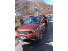 Sahibinden Peugeot Rifter 1.5 BlueHDI GT 2022 Model  90.000 km Bordo