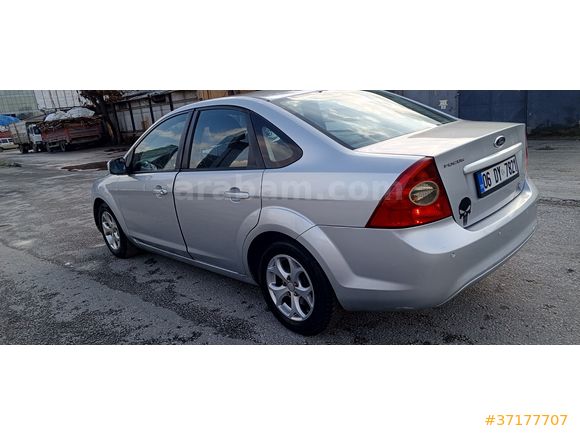 Memurdan satılık 2010 model Ford Focus 1.6 Comfort 2,5 Kasa