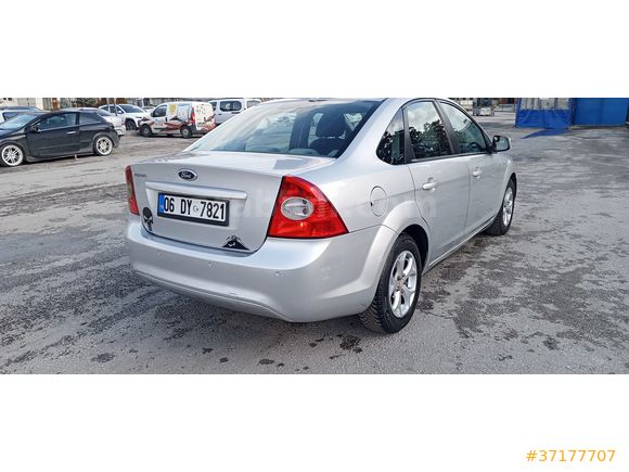 Memurdan satılık 2010 model Ford Focus 1.6 Comfort 2,5 Kasa