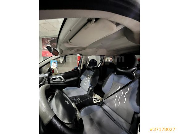 Sahibinden Peugeot Partner 1.6 HDI Active 2015 Model