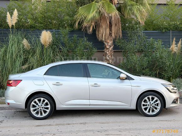 Sahibinden Renault Megane 1.3 TCe Icon 2020 Model