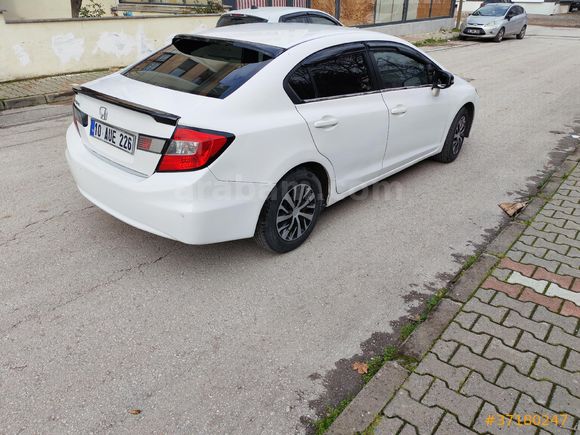 Sahibinden Honda Civic 1.6 i-VTEC Dream 2015 Model