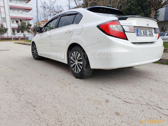 Sahibinden Honda Civic 1.6 i-VTEC Dream 2015 Model