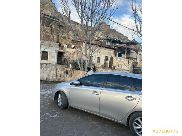 Sahibinden Toyota Auris 1.4 D-4D Active 2014 Model
