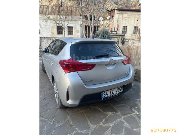 Sahibinden Toyota Auris 1.4 D-4D Active 2014 Model