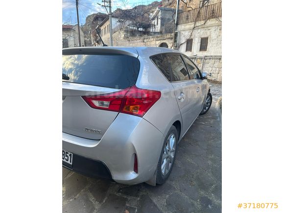 Sahibinden Toyota Auris 1.4 D-4D Active 2014 Model