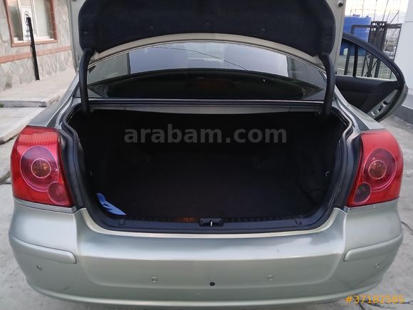 SAHİBİNDEN 163BİN KM 1.6 AVENSİS