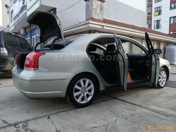 SAHİBİNDEN 163BİN KM 1.6 AVENSİS